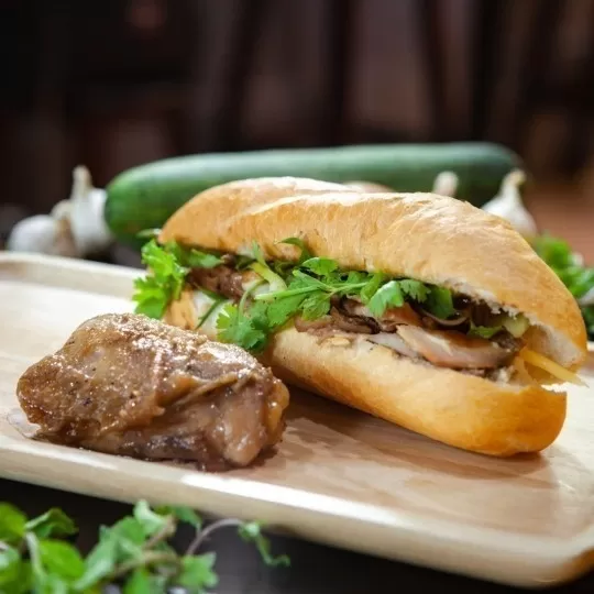 Bánh mì gà