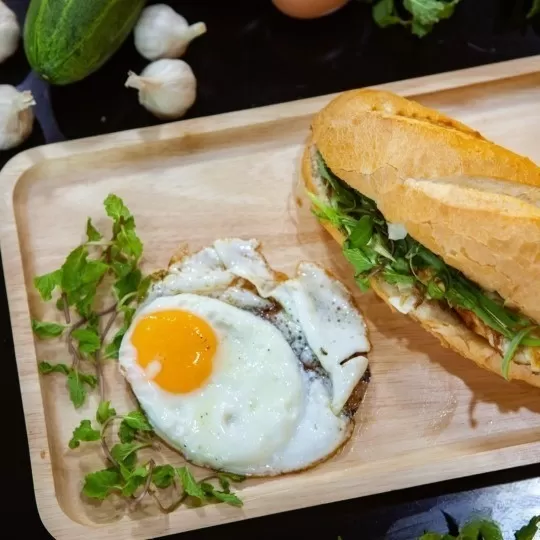 Bánh mì ốp la